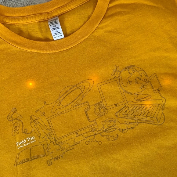 Apple Field Trip unisex XL tee [used] - Picture 2 of 6